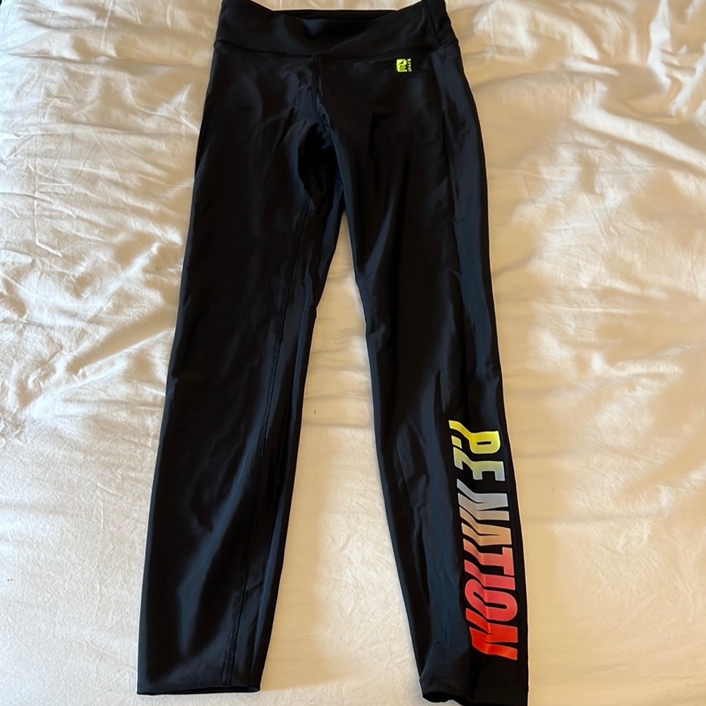 PE Nation - WOMANS - SMALL Workout Leggings